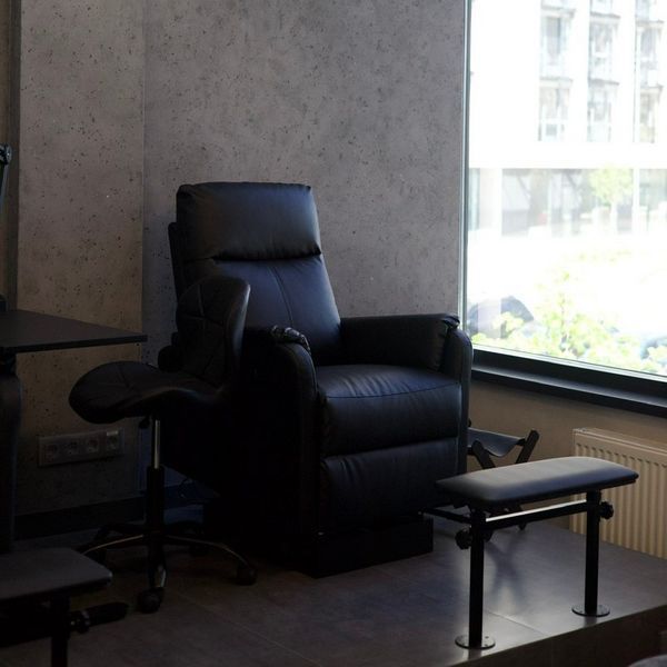 Підставка для педикюру Tertio 7 з регулюванням висоти на чорних ніжках SB_podstavka_ped_b фото