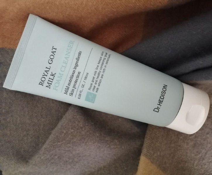 Пенка для умывания с экстрактом козьего молока Dr.Hedison Royal Goat Milk Foam Cleanser RS_12037200 фото
